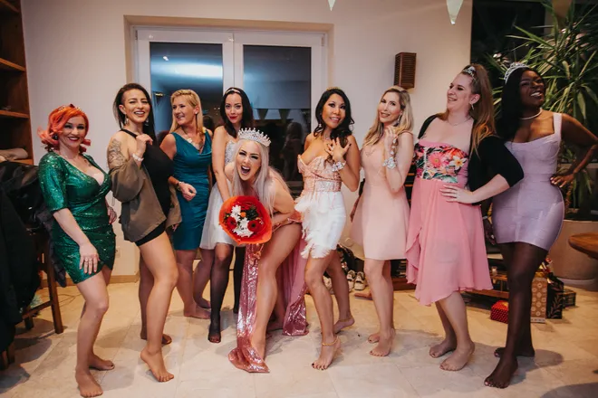OnlyFans account  lydiakelovitz header 2