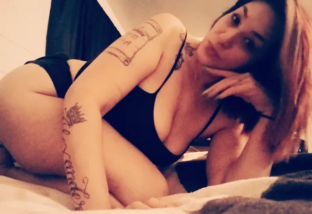 OnlyFans cuenta lovequeen87 header 2