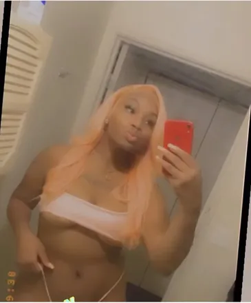 OnlyFans account  onlyonea__ header 2