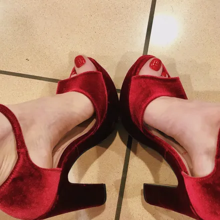 OnlyFans cuenta kellyfeeet header 2
