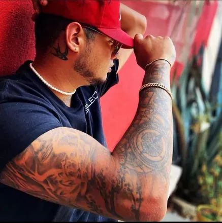 OnlyFans account  checa23 avatar 1