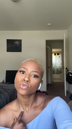 OnlyFans account  hydiera header 2