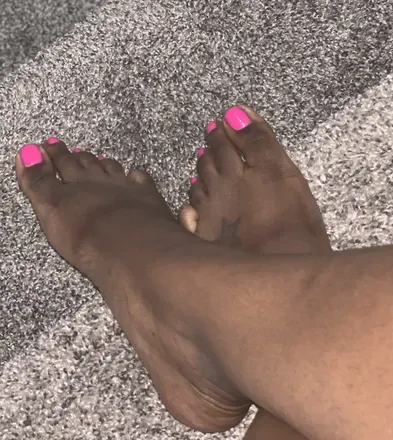 OnlyFans cuenta feet_qween2020 header 2