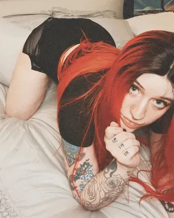 OnlyFans cuenta raven.free.sativa header 2