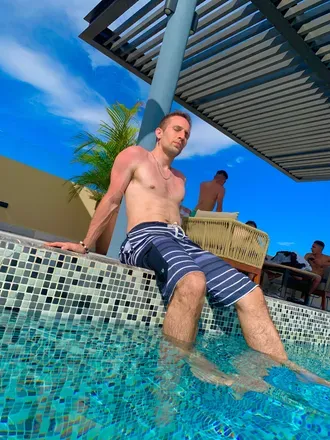 OnlyFans cuenta miguelonchesmx header 2