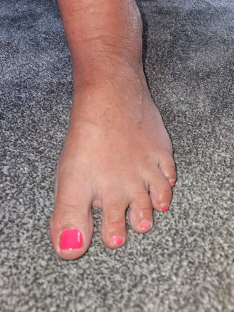 OnlyFans cuenta coralsfeet header 2