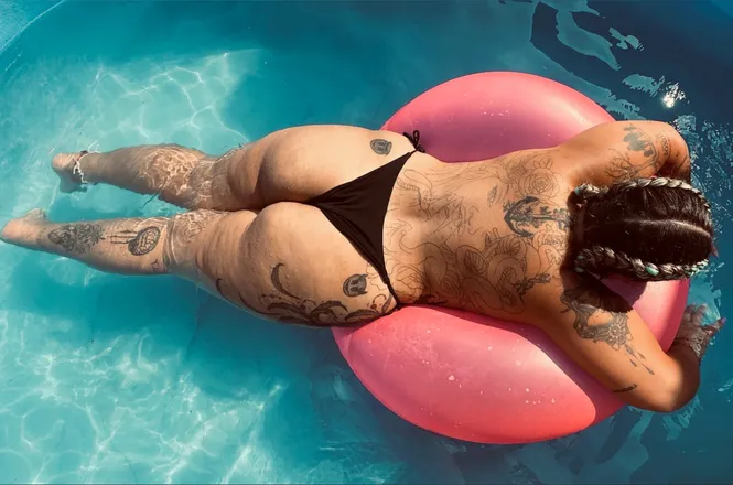 OnlyFans account  jenyfer95 header 2