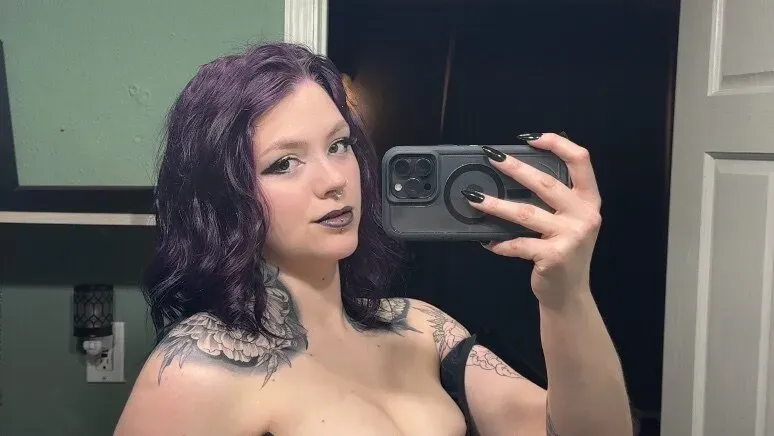 OnlyFans cuenta lilvampybat avatar 1