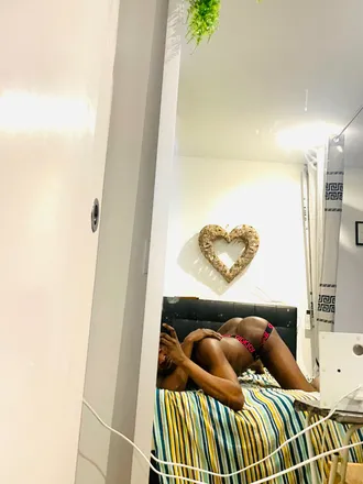 OnlyFans cuenta tomoliver02 header 1