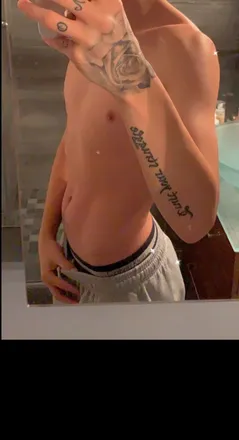 OnlyFans cuenta babyyb0yfree header 1