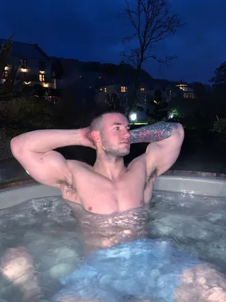 OnlyFans cuenta mickfitness_ header 2