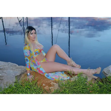 OnlyFans cuenta krucialkatie header 2