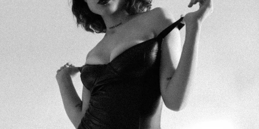 OnlyFans cuenta c0smicd0ll header 2
