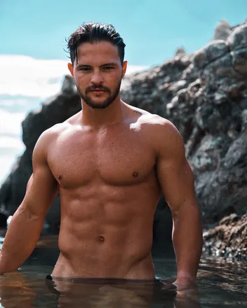 OnlyFans cuenta italiandreamboy header 2