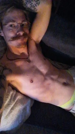 OnlyFans cuenta over_twink header 2