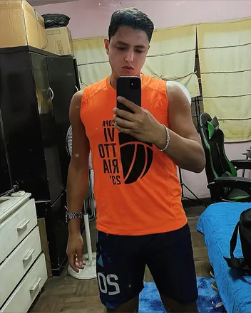 OnlyFans cuenta piernon_poli_arrecho header 2