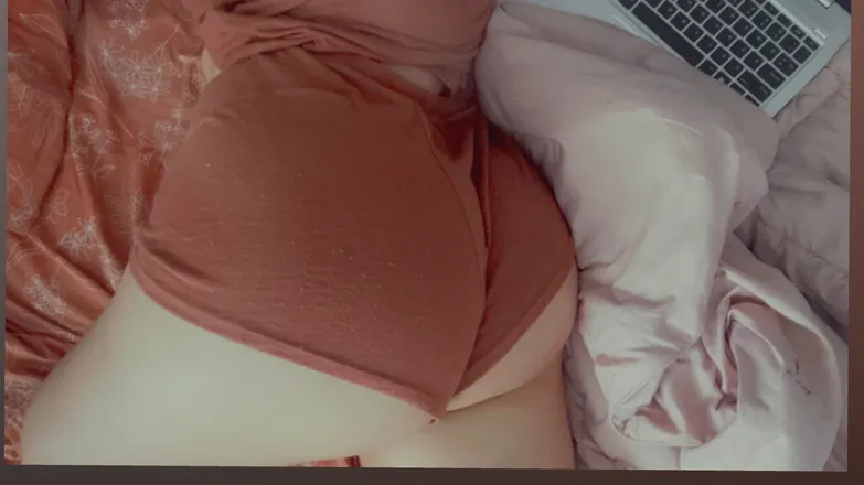 OnlyFans cuenta quellelove header 2