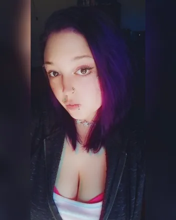 OnlyFans account  chestylarou333 header 2