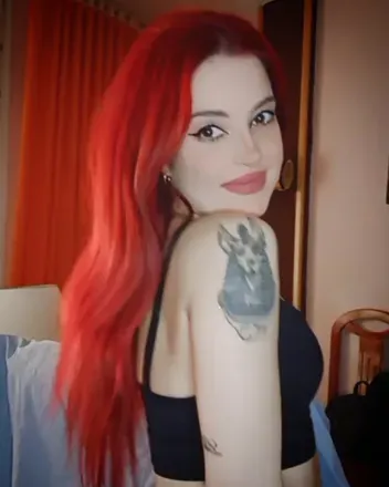 OnlyFans cuenta sirenitapelirroja avatar 1