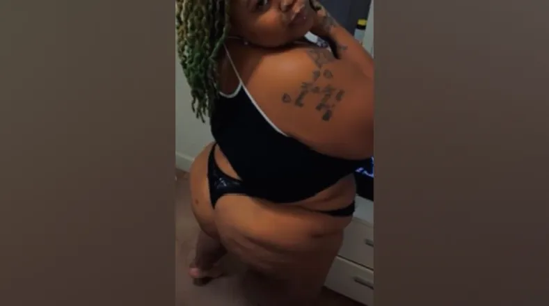 OnlyFans cuenta curvyykay header 2