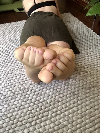 OnlyFans cuenta clover.toes header 2