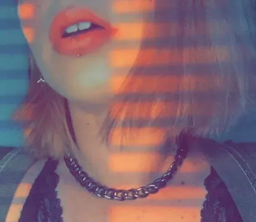 OnlyFans cuenta lilapoulain avatar 1