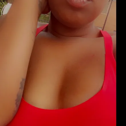 OnlyFans cuenta sexecee header 2