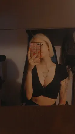 OnlyFans cuenta elliari avatar 1