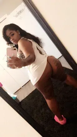 OnlyFans cuenta freakychinkyy avatar 1