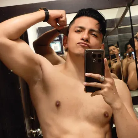 OnlyFans cuenta goldenwolf28 avatar 1