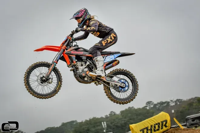 OnlyFans cuenta motogirl92 header 2
