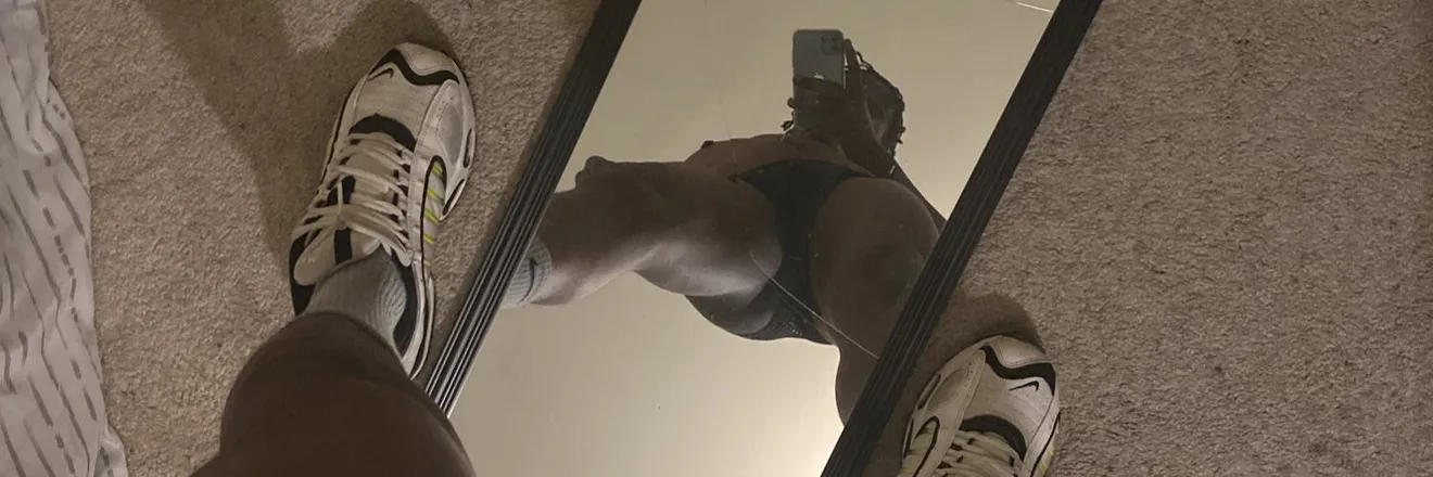OnlyFans cuenta leftcurvedverse header 2