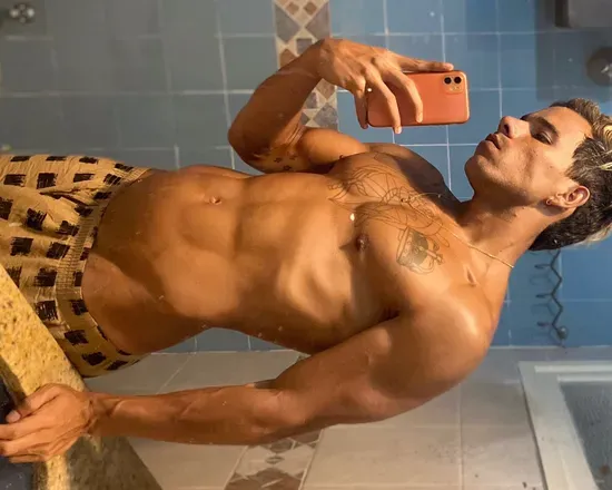 OnlyFans account  xxjewertonxx header 2