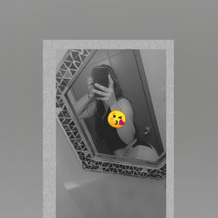 OnlyFans cuenta u31464ivett2 header 2