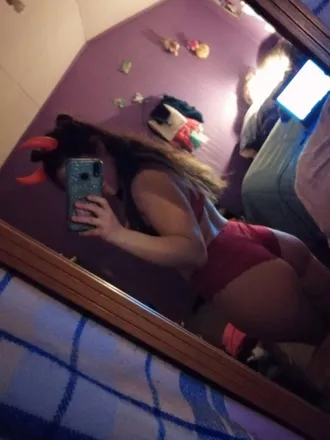 OnlyFans cuenta briia.em header 2