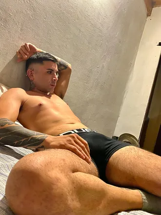 OnlyFans cuenta alexiscicarelliok header 2