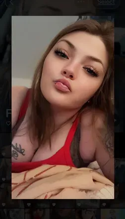 OnlyFans cuenta petitenova avatar 1