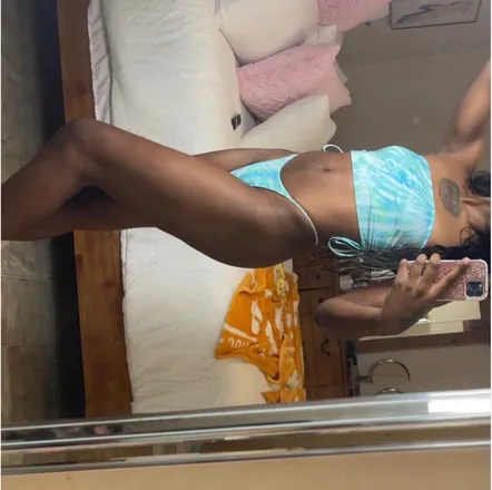 OnlyFans cuenta dreamhousebarbie header 2