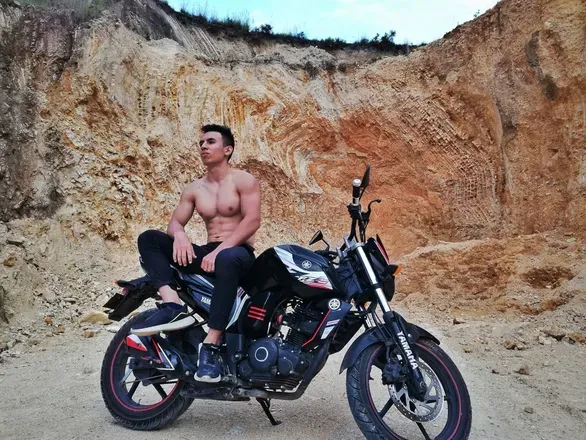 OnlyFans cuenta fitt-boy header 2