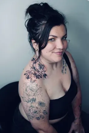 OnlyFans account  tattoomom1024 avatar 1