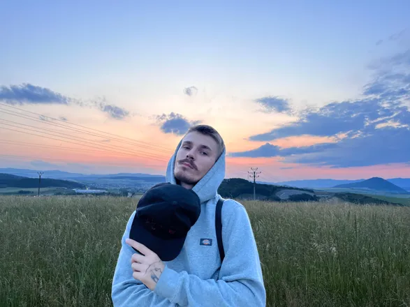 OnlyFans cuenta blondak header 2