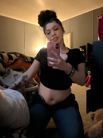 OnlyFans account  theyyloveee.jadahh avatar 1