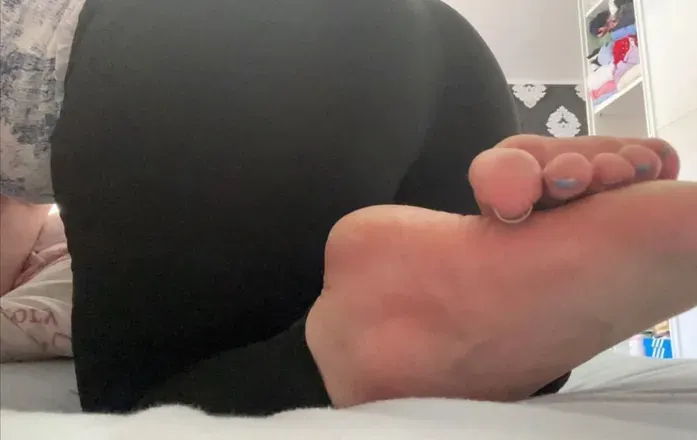 OnlyFans cuenta baebabyfeet header 2