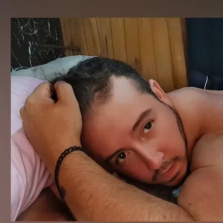 OnlyFans cuenta jovenxmaduroshotchile avatar 1