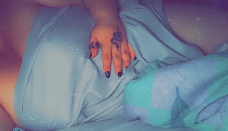 OnlyFans cuenta stonescarlett420 header 2