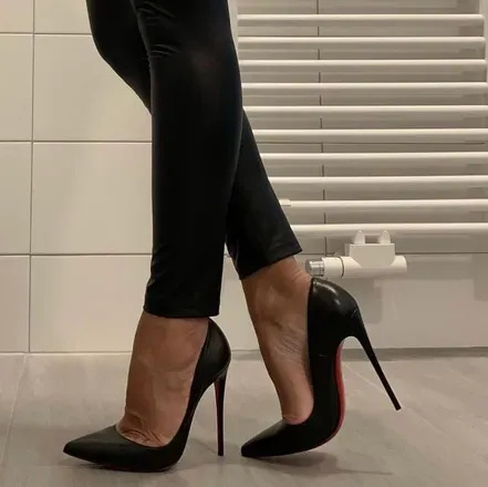 OnlyFans account  prettywoman2329 avatar 1