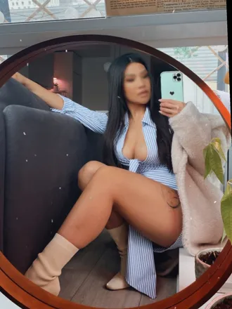 OnlyFans cuenta itsjustineprive header 2