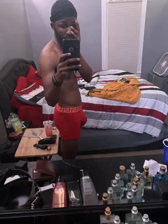 OnlyFans cuenta livinglife223 header 2