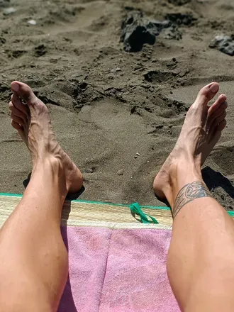 OnlyFans account  chico_bi_solo_pies avatar 1