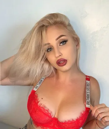 OnlyFans account  suzie_sweetpeach avatar 1